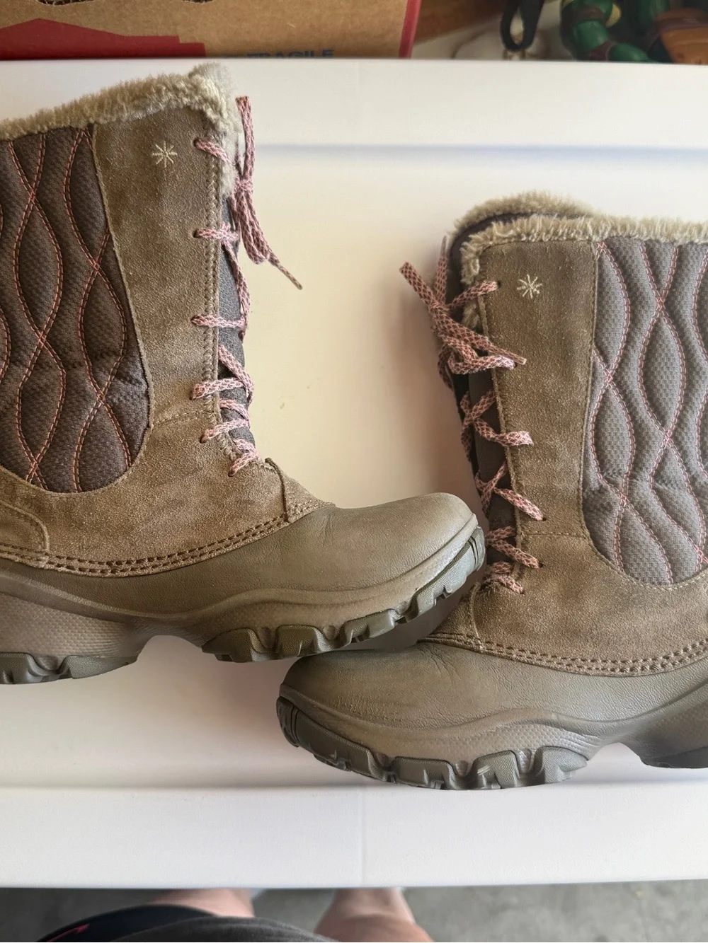 Columbia Brown Taupe & Pink Lace-Up Winter Boots with Faux Fur Collar Girls Sz 3